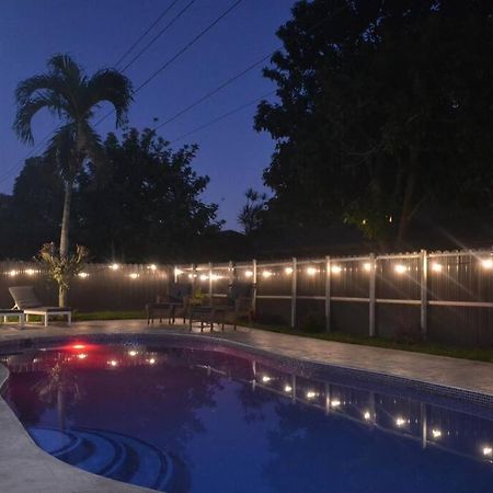 Spacious 4 Bedrooms, 2 Bathroom House With Pool Miramar Eksteriør billede