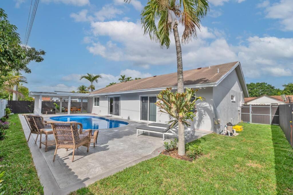 Spacious 4 Bedrooms, 2 Bathroom House With Pool Miramar Eksteriør billede