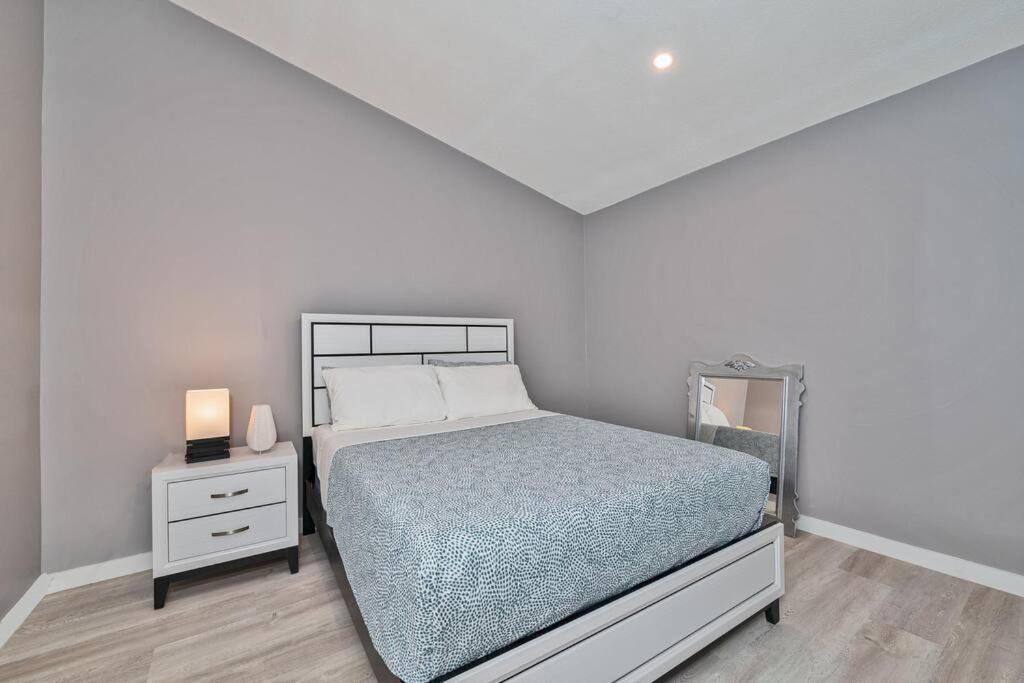 Spacious 4 Bedrooms, 2 Bathroom House With Pool Miramar Eksteriør billede